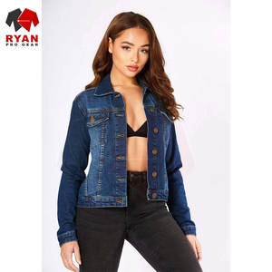 Veste en jean délavée pour femme, aspect vintage, tissu durable et style décontracté parfait - Product Image 4