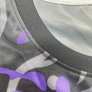 Maillot de sport léger à col rond, impression par sublimation personnalisée, maillot de football avec tissu 100% polyester - Product Image 3