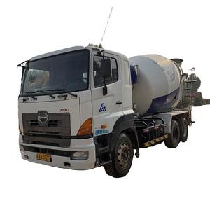 Camión Mezclador de Concreto Dongfeng Autocargable, Remolque con Tanque Mezclador de Cemento Hidráulico, Tambor de 2.6cbm, 4*4, Motor de Alta Capacidad para Construcción - Product Image 5