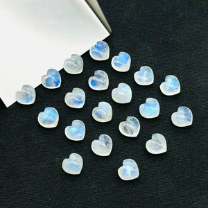 Lot en gros de pierres de lune arc-en-ciel polies, forme de cœur, pierres de lune lisses, pierres précieuses sculptées à la main, pierres précieuses en vrac pour la fabrication de bijoux - Product Image 1