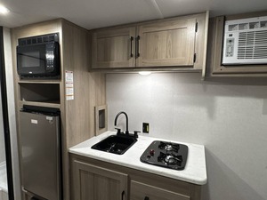 New 2026 Keystone C-o-l-e-m-a-n 17R <b>trailer</b> ready for sale - Product Image 4