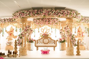 Prestigious Wedding Wooden Carved Mandap Set <b>UK</b> Hindu Wedding Maharaja Wooden Mandap Decor Luxurious Wedding Floral Mandap USA - Product Image 6