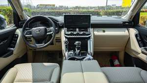 Neuf / Occasion 2025 TOYOTA LAND CRUISER VXR 300 Caméra arrière 360° Capacité de charge 31-40T Émissions Diesel / Essence Automatique - Product Image 3