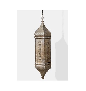 Lanterne marocaine de conception fantastique lanterne suspendue en métal et en verre rouge de qualité supérieure pour accessoires de décoration intérieure - Product Image 4