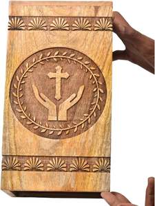 Urna de cremación hecha a mano Mangowood para cenizas humanas-Caja de madera cruzada con manos-Urna de cremación para mascotas Caja de urna de entierro hecha a mano - Product Image 5