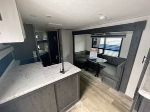 Usado 2022 K-Z R-v C-o-n-f-l-u-e-n-c-e 24BH - Product Image 3