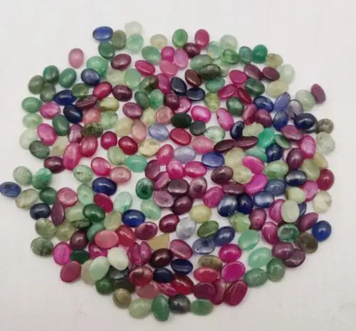 प्राकृतिक पन्ना रूबी ब्लू नीलम ओवल Cabochon लॉट 144 Pcs Faceted पत्थर रत्न