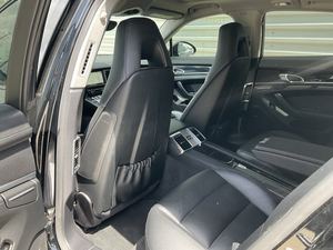 Offre exceptionnelle : Porsche Panamera d'occasion 2016, propre et prête à être expédiée - Product Image 3