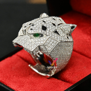 แหวนเงินแท้ประดับโมอิสซาไนต์ลายเสือดาวสุดโรแมนติกจากวิดี จิวเวลรี่ คลาสสิค พร้อมการฝังแบบกำหนดเองสำหรับผู้ชาย ได้รับการรับรองจาก IGI - Product Image 1