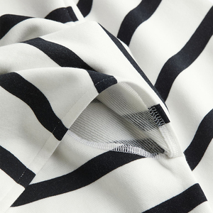 Logo personnalisé université sweat-shirt ras du cou oversize col rond femmes impression 3d sweats en relief 100% coton - Product Image 6