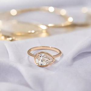 East West Juego de bisel de oro sólido de 14 quilates Anillo de compromiso Diamante de corte de pera cultivado en laboratorio Joyería fina elegante para fiestas de boda Rodio - Product Image 1