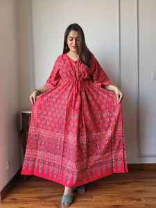 Vestido caftán étnico con cuello en V de algodón para mujer hecho a medida con estampado de borde-Ligero y ventoso adecuado para clientes boutique - Product Image 4