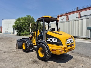 Premium Grade | Chargeuse sur pneus JCB 406B | Entraînement hydrostatique 4WD | Compact et polyvalent - Product Image 6