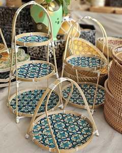 Présentoir de service en bambou à 2 niveaux en rotin tissé à la main avec plateaux de tissage bleus pour table de dessert aux fruits ou décoration intérieure - Product Image 2