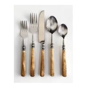 Juego de Cubiertos de Acero Inoxidable con Mangos Metálicos, Pulido Espejo, Ecológico, Diseño Elegante y Moderno para Uso Doméstico en la Cocina - Product Image 5