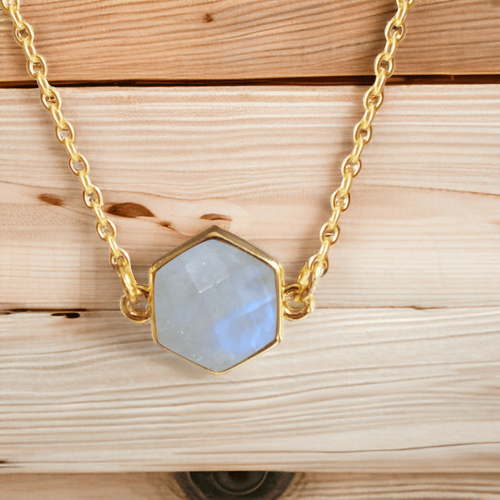 มูนสโตนสีรุ้ง