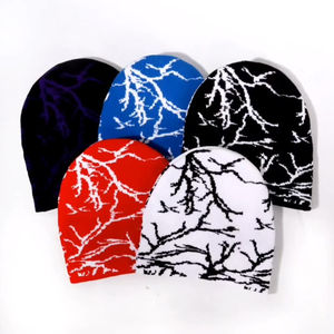 Beanie Fabricante OEM Logotipo personalizado Y2K Beanie Print Patrón de relámpago de doble cara Hombres y mujeres Ropa de calle al aire libre Sombreros de invierno - Product Image 1