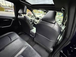 BONNE AFFAIRE Toyota <span class=keywords><strong>RAV4</strong></span> XSE <span class=keywords><strong>AWD</strong></span> 4 portes SUV <span class=keywords><strong>2019</strong></span>, transmission automatique, 6 cylindres, sièges en cuir - Product Image 3