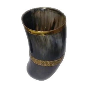 Gobelet à boire traditionnel en corne de viking écologique avec support, style religieux et animal - Product Image 5