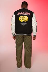 Logo personnalisé Homme Noir Double Face Varsity Jacket Plus Size Accessoire de saison d'hiver - Product Image 3