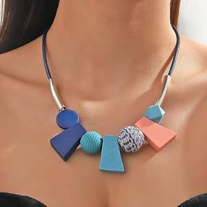 Résine Artisanat Bijoux Produit Unique et Durable - Product Image 1