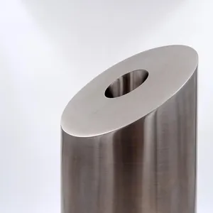 Florero de aluminio de diseño clásico para arreglos florales y decoración de centro de mesa para exportación mundial desde India - Product Image 2