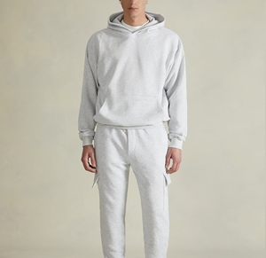 Sudadera con Capucha de Primera Calidad para Hombre, Estilo Urbano, Corte Cuadrado, Hecha de 100% Algodón, con Hombros Caídos y Comodidad Relajada - Product Image 2