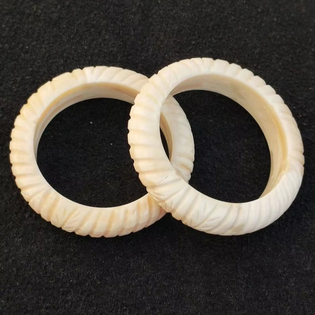 HF Crafts' Stylish Handmade White Bone Inlay Bangles Natural Craft Animal-Style Jewelry Accessories Hand Carved Bangles