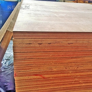 Moderne 28mm Grade WPB Colle Double Face LVL Contreplaqué Film Étanche Anti-Fissuration Decking Usine Prix Principal Fournisseur pour - Product Image 4