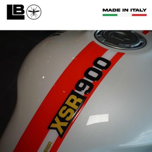 Adesivo Personalizzato 3D per Serbatoio Moto Yamaha XSR 900 2022-25 in Design Leggendario Rosso - Product Image 4