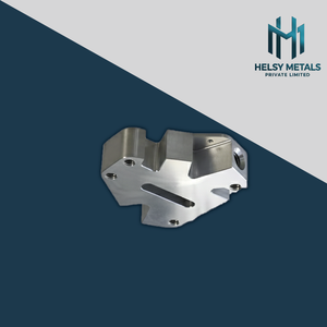 Pièce usinée en métal personnalisée avec des bords précis et des trous filetés pour l'industrie automobile et l'ingénierie robotique - Product Image 4