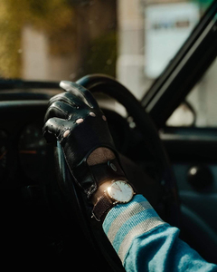 Gants de conduite respirants en cuir véritable pour hommes Gants de conduite en peau de chèvre de haute qualité à des prix raisonnables avec logo personnalisé - Product Image 3