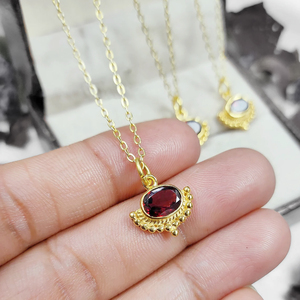 Ovale Semi Précieux Grenat Gemme Pendentif Collier 18 Pouces Chaîne Bijoux Designer Minimaliste Collier En Gros - Product Image 2
