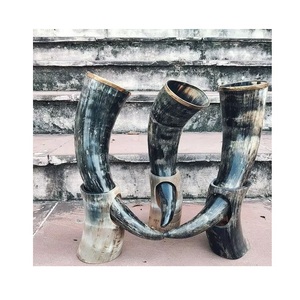 Corne à boire rustique artisanale polie, gobelet authentique médiéval, mug de banquet sculpté, en bois naturel, pour la bière de guerrier et le miel, Raw Love - Product Image 5