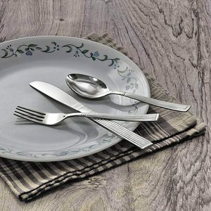 Ensemble de couverts en acier inoxydable fabriqués à la main Décoration de salle à manger en métal Assiette personnelle Ensembles de couverts Ustensiles de cuisine Fournitures de cuisine - Product Image 4