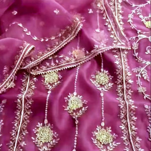 Trajes sin costuras Premium de diseñador moderno para mujer, moda india bordada a mano, estilo tradicional avanzado para fiestas - Product Image 1