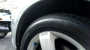 Cera de llanta brillante para el cuidado del coche - Product Image 2