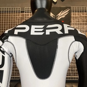 Nouvel arrivage MMA Rash Guard avec fonction respirante Prix de gros Rash Guard à manches courtes pour la vente en ligne - Product Image 4