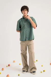 เสื้อเชิ้ตเดนิมแขนสั้นผู้ชาย ผ้าฝ้าย 100% เป็นมิตรกับสิ่งแวดล้อม ระบายอากาศดี สไตล์ลำลอง แฟชั่นสตรีทแวร์ เหมาะสำหรับฤดูร้อน สามารถเลือกสีได้ - Product Image 4