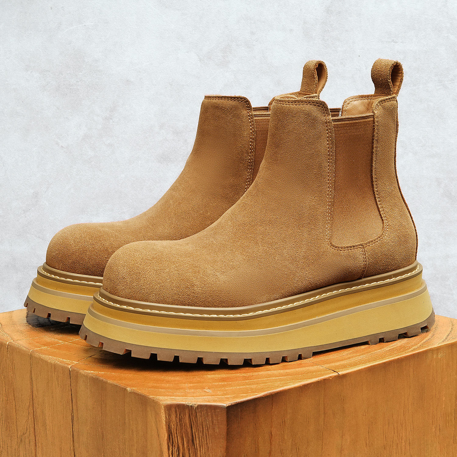 สีน้ำตาล