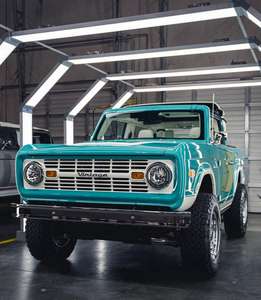 Bronco Clásico Moderno Usado, Listo para Enviar, Origen Estadounidense, Gasolina, Manual, en Venta - Product Image 2