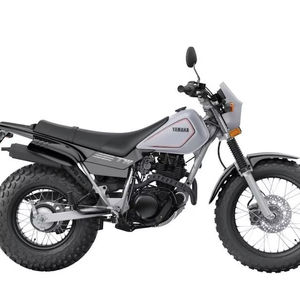 Motocicleta Deportiva Doble Propósito TW200 de 196 cc con Motor Eléctrico de Combustible de 400 cc y Motor sin Escobillas - Product Image 1