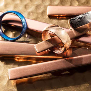 Handmade Damascus Steel Men's Wedding Band Unisex Engagement Ring Custom Stainless Steel Jewelry for Parties and Anniversaries - Product Image 5