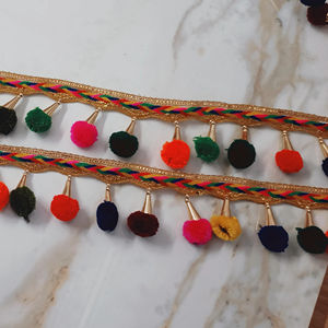 Filet de dentelle polyvalent avec broderie Zari et fil pour l'exportation de vêtements de mode Fourni en vrac Prêt à expédier - Product Image 1