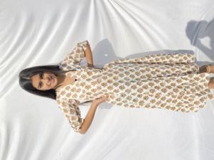 Impresionante aspecto clásico Vintage occidental desgaste flor estampado verano largo Maxi vestido mujeres Split cuello en V Floral Maxi vestidos artículo conjunto - Product Image 2