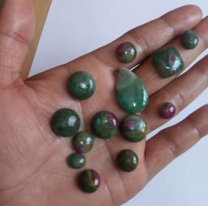 Haute qualité 925 bijoux en argent à la main sculpture Cabochon rubis naturel Fuchsite calibré taille 5-15mm environ mélange sculpture faisant - Product Image 1