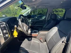 Camioneta Usada de 4 Puertas Tamaño Completo 2018, Parrilla Delantera Cromada, Ruedas de Aleación, Transmisión Automática, Tracción Trasera/Tracción en las Cuatro Ruedas, Vehículo Utilitario de Carga a Gasolina - Product Image 5