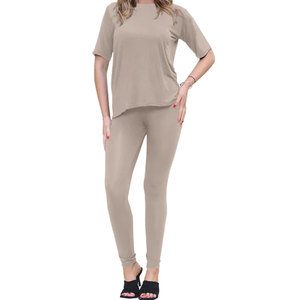 ชุดเสื้อยืดและกางเกงเลกกิ้งสำหรับผู้หญิงแห้งเร็วระบายอากาศลายพื้นปรับแต่งโลโก้ได้ตามต้องการ - Product Image 1