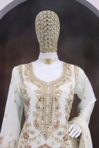 Lehenga Choli en modal lourd avec vêtements de fête traditionnels brodés pour femmes à séchage rapide - Product Image 5