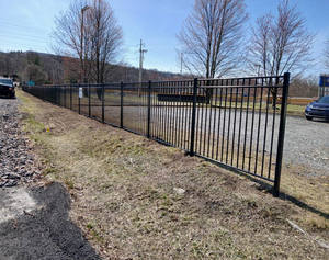 Valla Metálica de Jardín Negra de 6 pies x 8 pies, con Parte Superior Plana, Antioxidante, de Acero Galvanizado, con Precios Directos de Fábrica, Venta al Por Mayor - Product Image 1